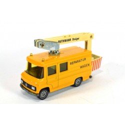 Mercedes 406 Reperaturwagen mit HebebÃ¼hne