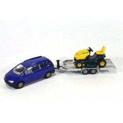 Volkswagen Sharan with trailer and lawn mower