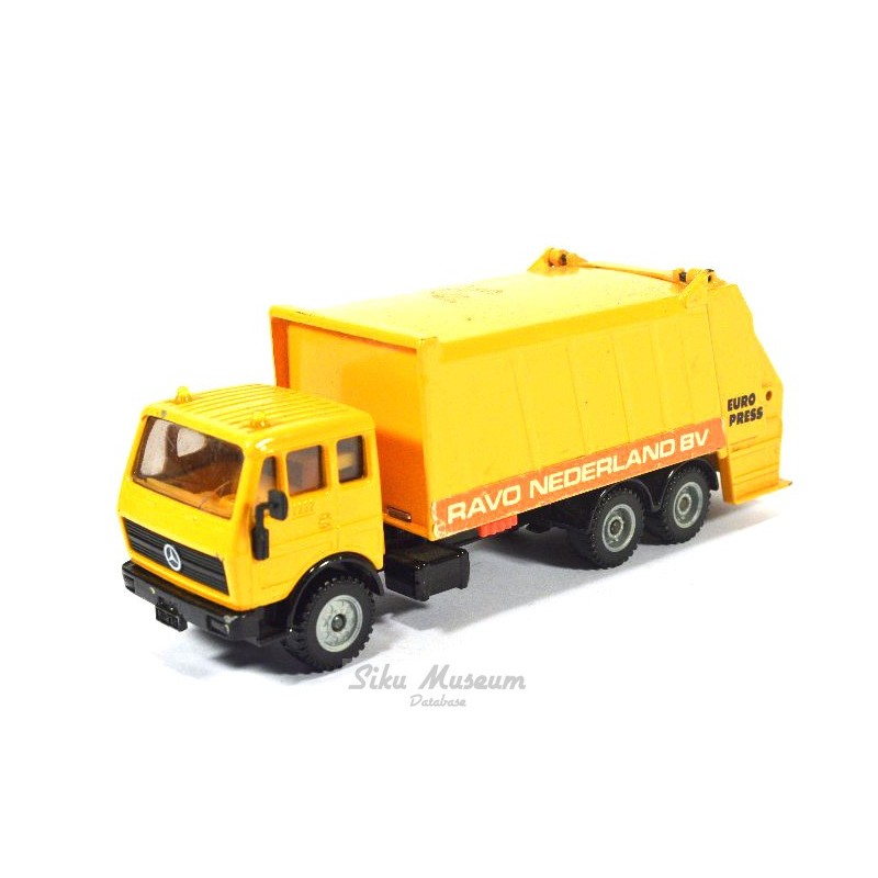 Mercedes 2232 vuilniswagen RAVO