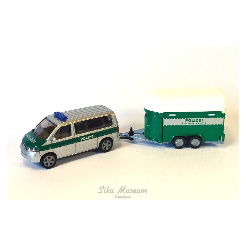 Volkswagen Transporter T5 with horse trailer Polizei