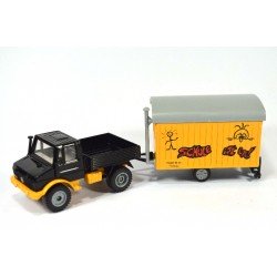 Mercedes U 1500 Unimog mit Bauwagen