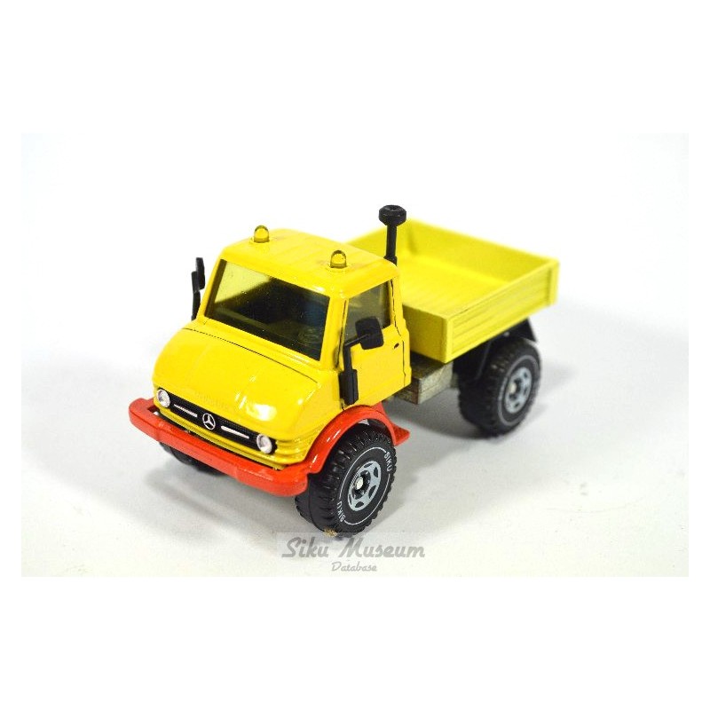 Mercedes Unimog U 406