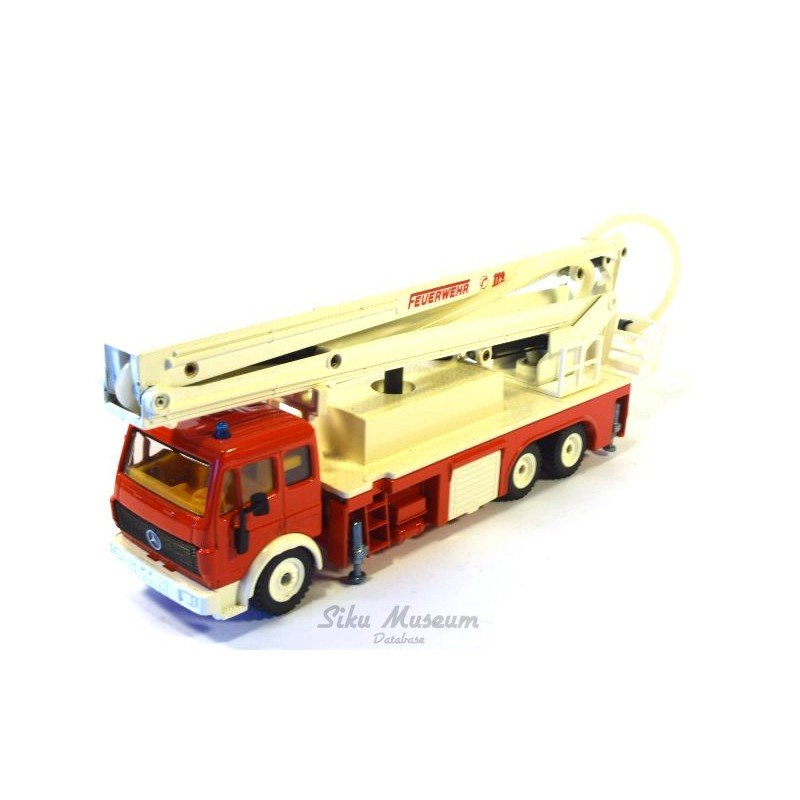 Mercedes SK Feuerwehr mit GelenkbÃ¼hne