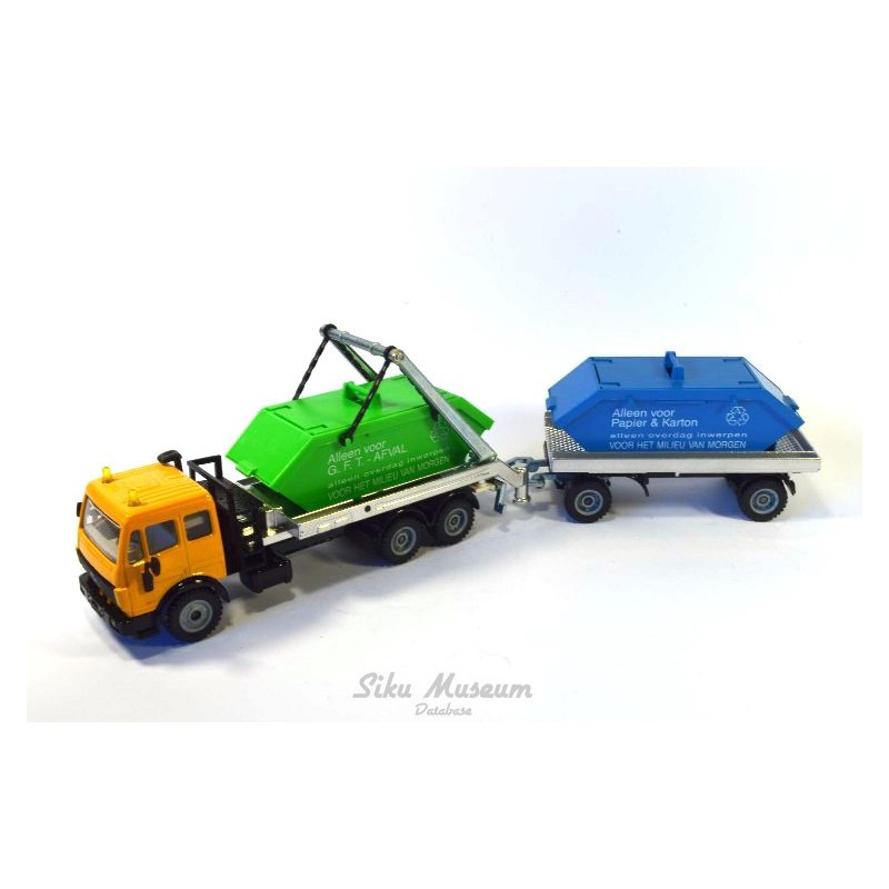 Mercedes SK met afzetcontainer en trailer