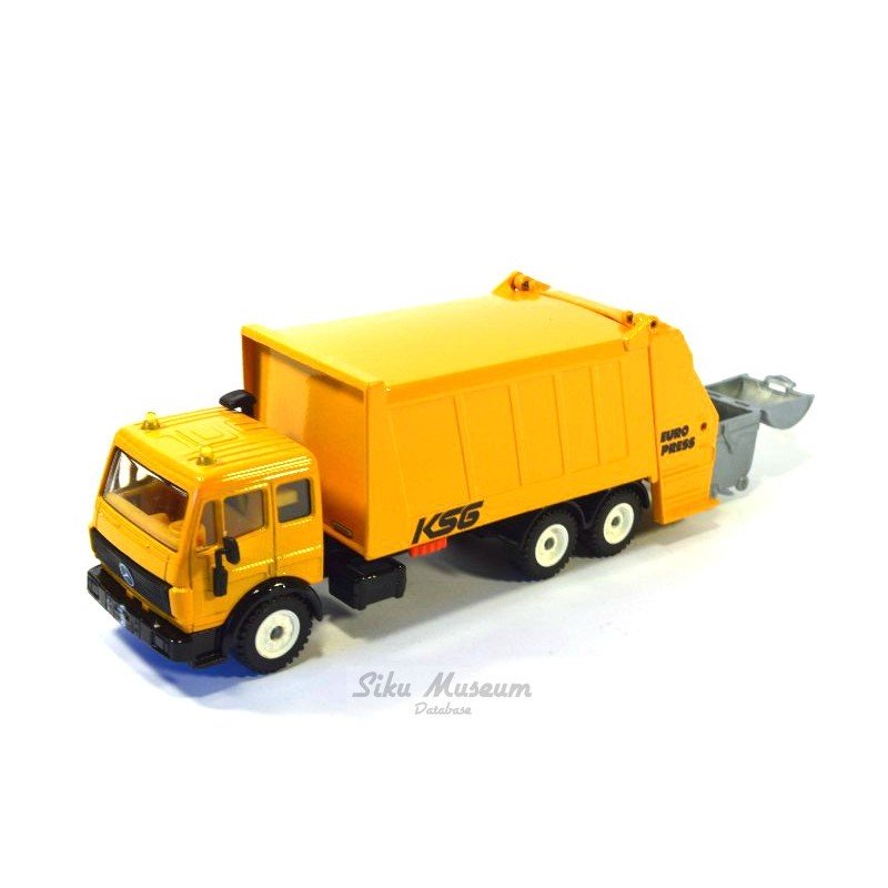 Mercedes SK refuse truck
