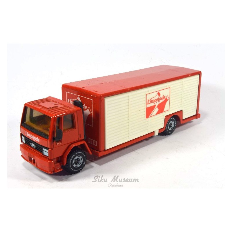 Ford Cargo lemonade truck