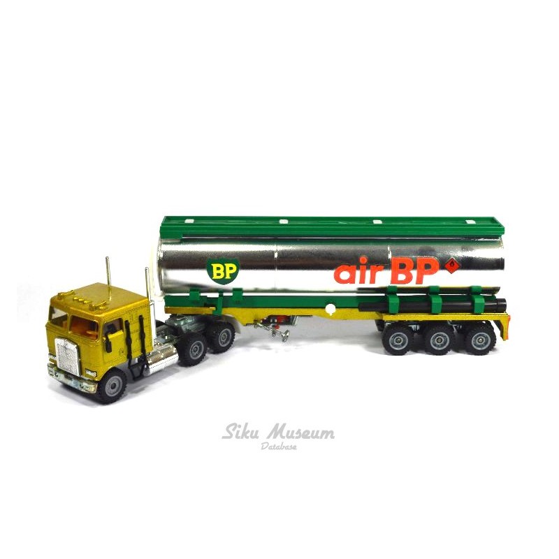 Kenworth tanker truck Air BP