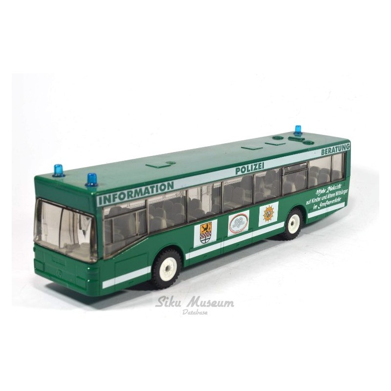 Mercedes bus Polizei