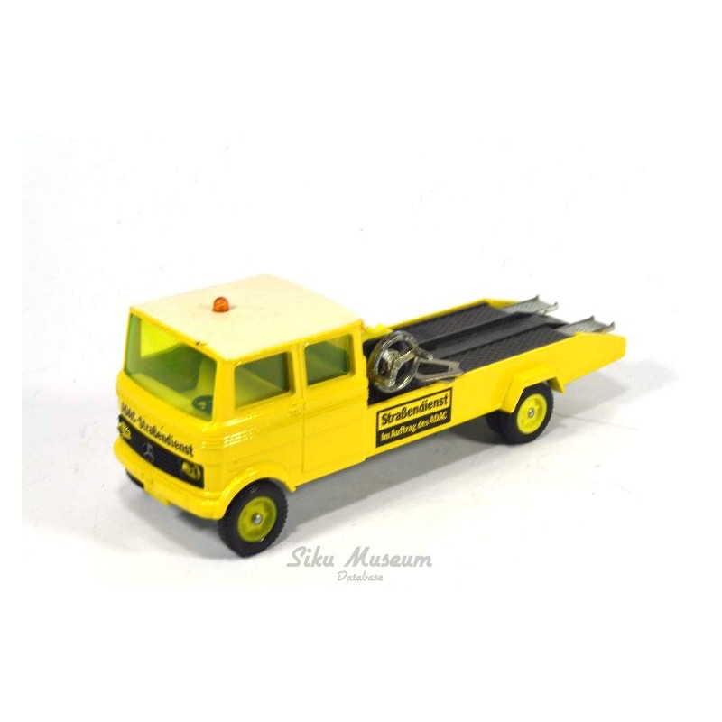 Mercedes LP 608D Strassendienst