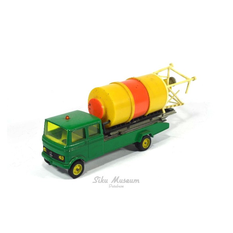 Mercedes LP 608D Silo transporter