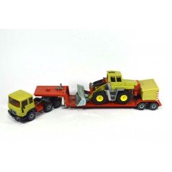 MAN 8.156F with low loader and wheel loader