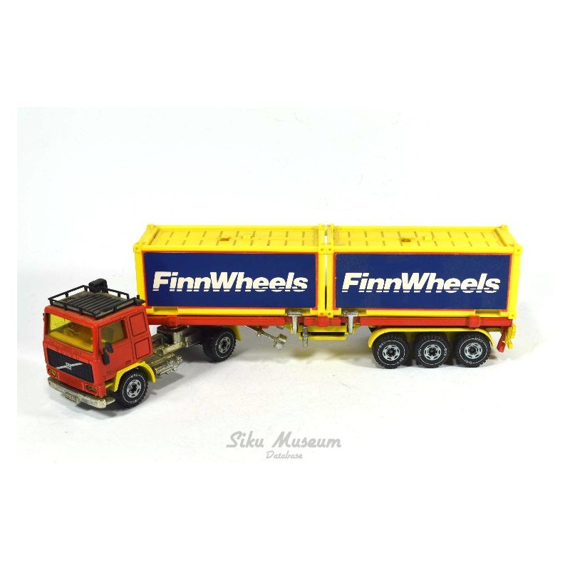 Volvo F10 container transporter FinnWheels