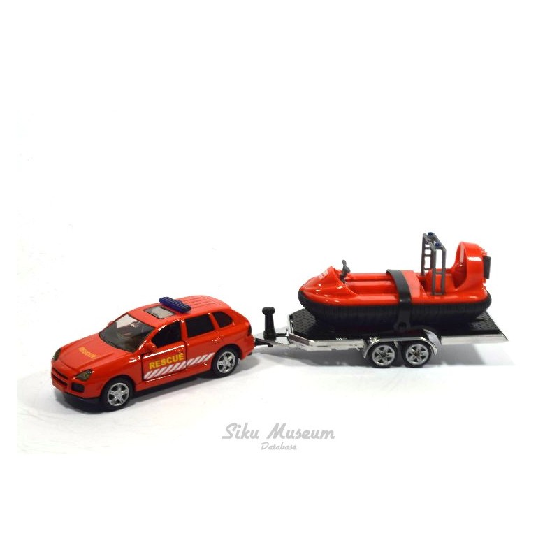 Porsche Cayenne with hovercraft