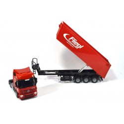 Mercedes Actros mit Muldenkipper