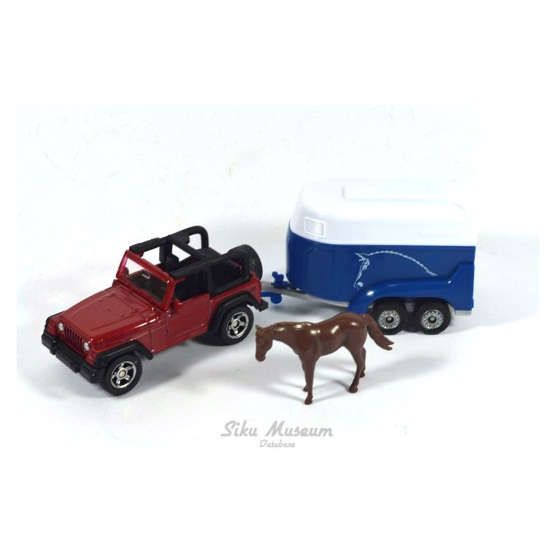 Jeep Wrangler with horse trailer