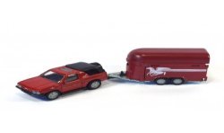 Opel Frontera with horse trailer