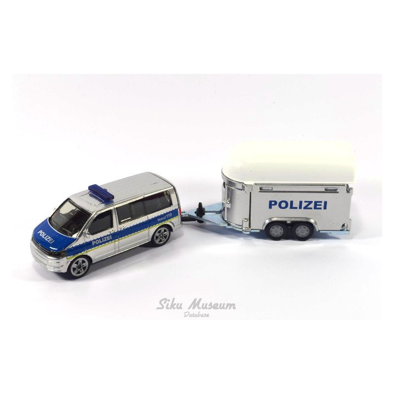 Volkswagen Transporter T5 Facelift with horse trailer Polizei