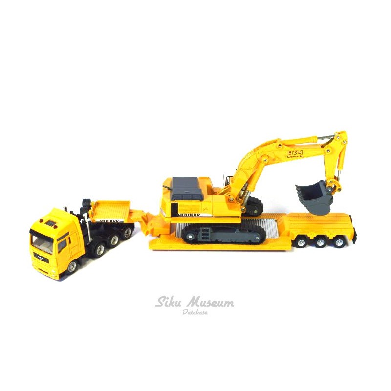 MAN TGA met dieplader en Liebherr graafmachine