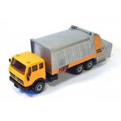 Mercedes 2232 refuse truck