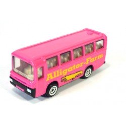 Mercedes travel coach Alligator Farm