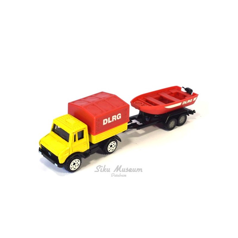 Mercedes Unimog U1500 met reddingsboot