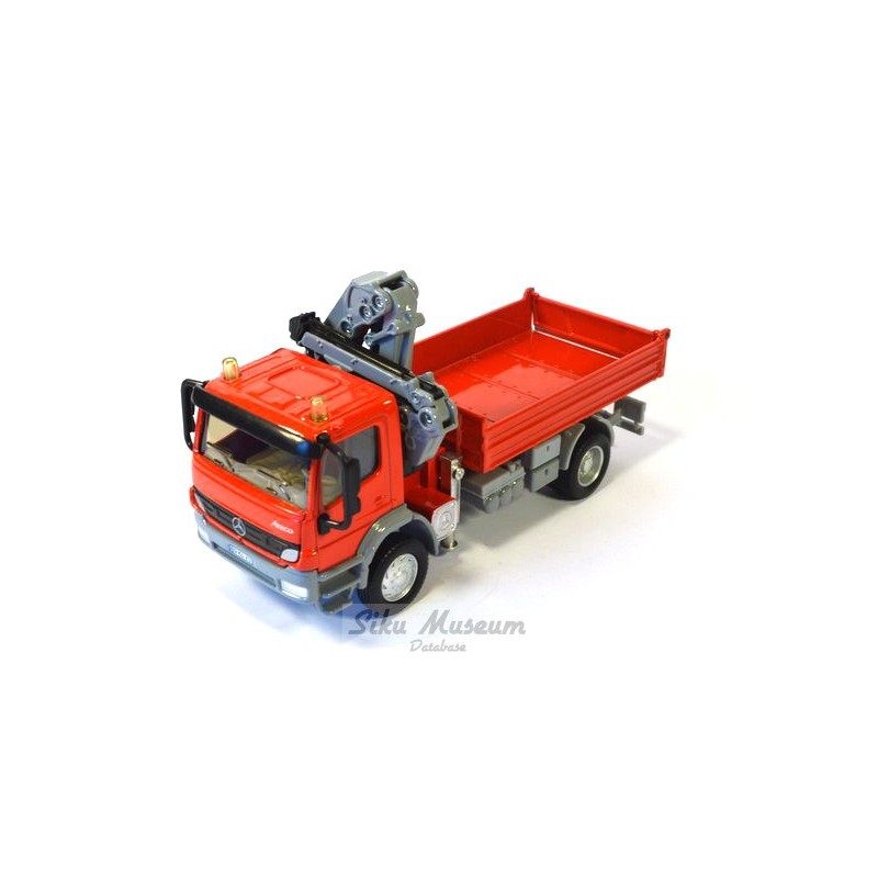 Mercedes Atego met laadkraan