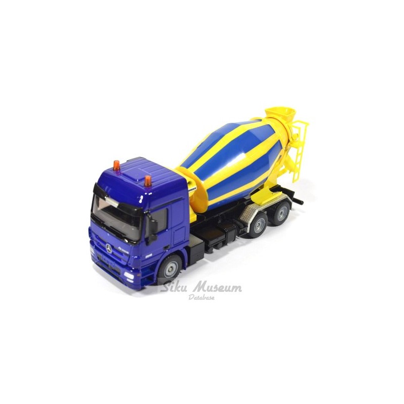 Mercedes concrete mixer