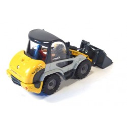 Kramer 480 shovel
