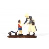 DRK Schwester (hilft Jungen mit Roller)
