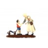 DRK Schwester (hilft Jungen mit Roller)
