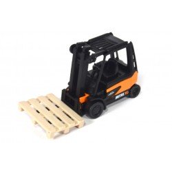 Linde forklift Mitre 10