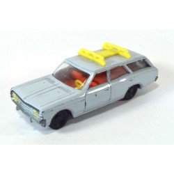 Opel Rekord Caravan met ski