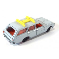 Opel Rekord Caravan met ski