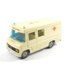 Mercedes 406 Rettungsdienst