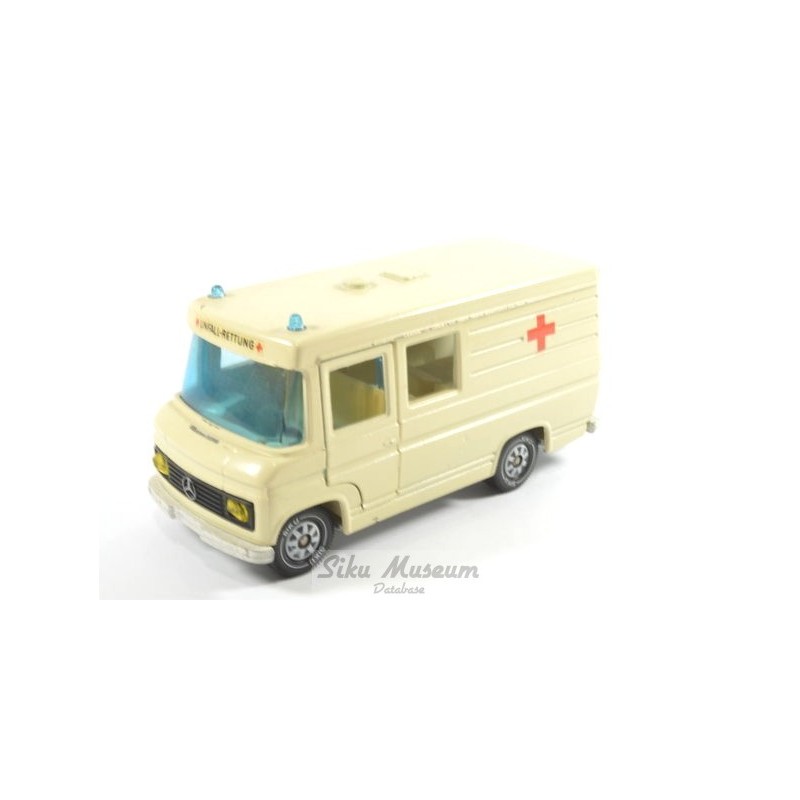 Mercedes 406 Rettungsdienst