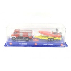 Unimog met boot Rescue