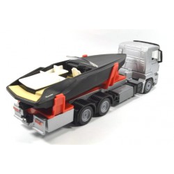 MAN TGM 26.320 met speedboot