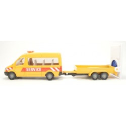 Volkswagen Crafter met trailer